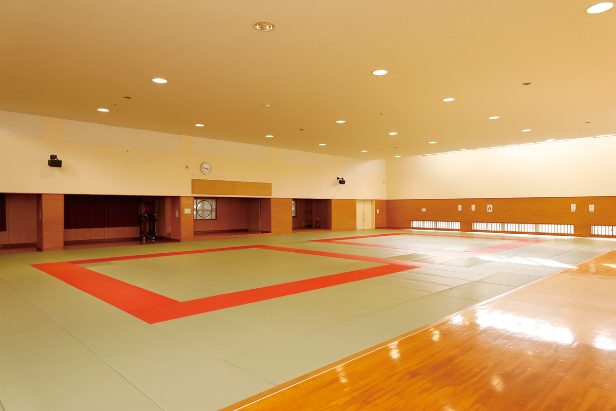 Okinawa City Martial Arts Gym 沖縄市武道館